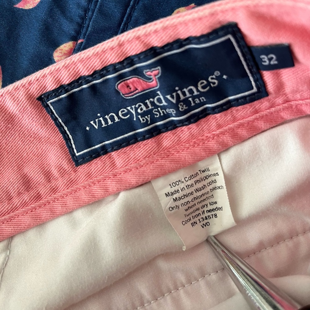 VINEYARD VINES Shep & Ian Club Shorts Pink w Blue Swordfish Pockets Sz 32 - Picture 2 of 10